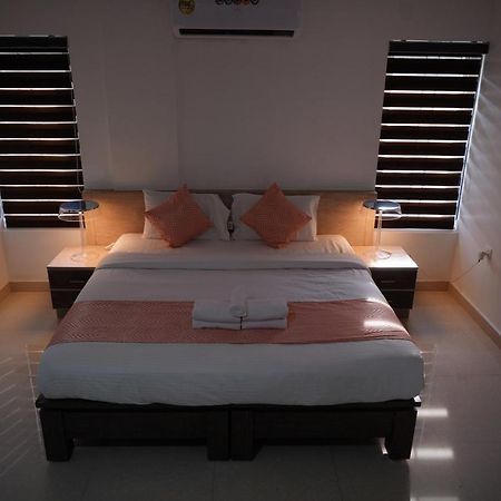 Chandra Inn Kollam Extérieur photo