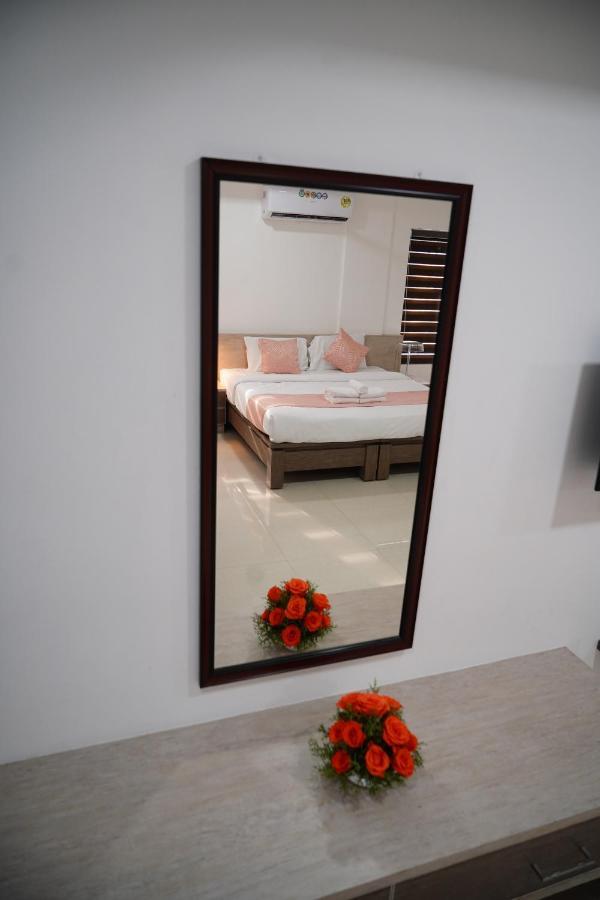 Chandra Inn Kollam Extérieur photo
